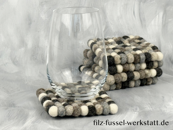 Filz, Glasuntersetzer, Tischdeko, Untersetzer, Filzkugeln, grau/weiß, eckig, Ø 10 cm