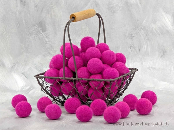 Filzkugel fuchsie